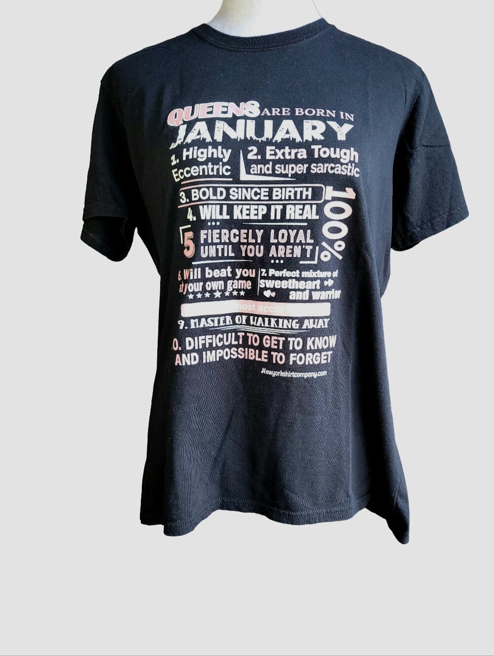 "Queens Are Born In January" T-shirt Black, White, & Pink Size Large